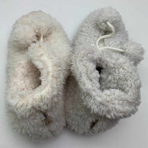 Muk Luks White Cozy Faux Fur Bootie Slipper - Picture 3 of 9